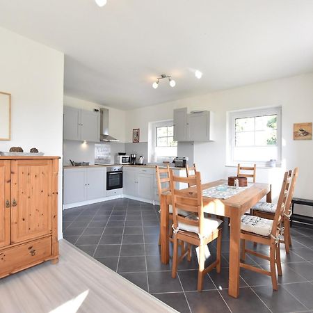 Charming Apartment In Oldenburg In Holstein With Terrace ภายนอก รูปภาพ