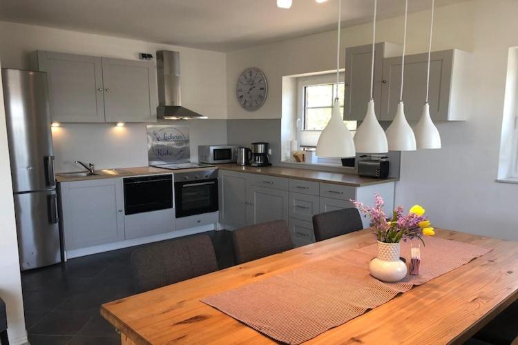 Charming Apartment In Oldenburg In Holstein With Terrace ภายนอก รูปภาพ